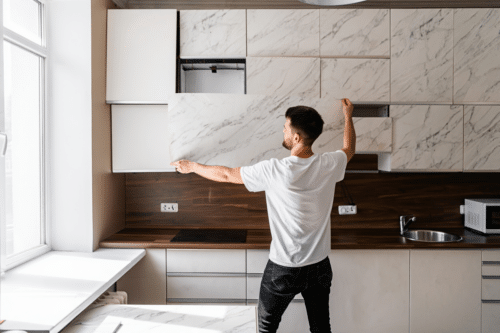 Film adhésif décoratif pour cuisine